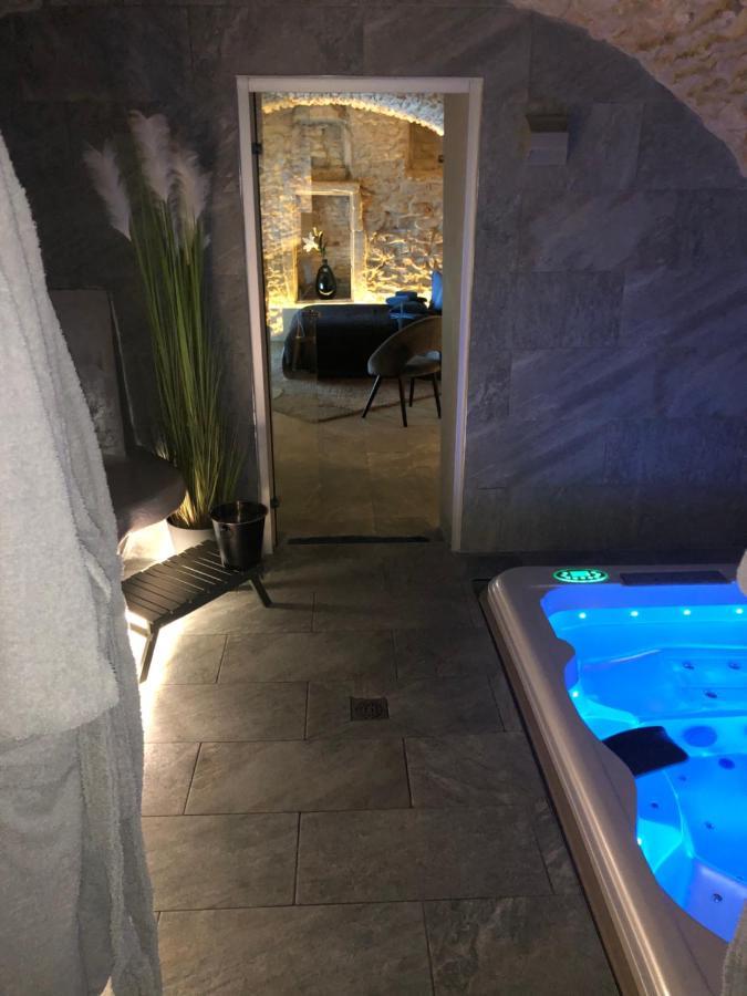 Jaccuzi & Spa Des Caves Stanislas Nancy Eksteriør billede