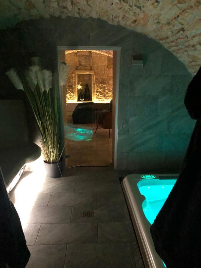 Jaccuzi & Spa Des Caves Stanislas Nancy Eksteriør billede