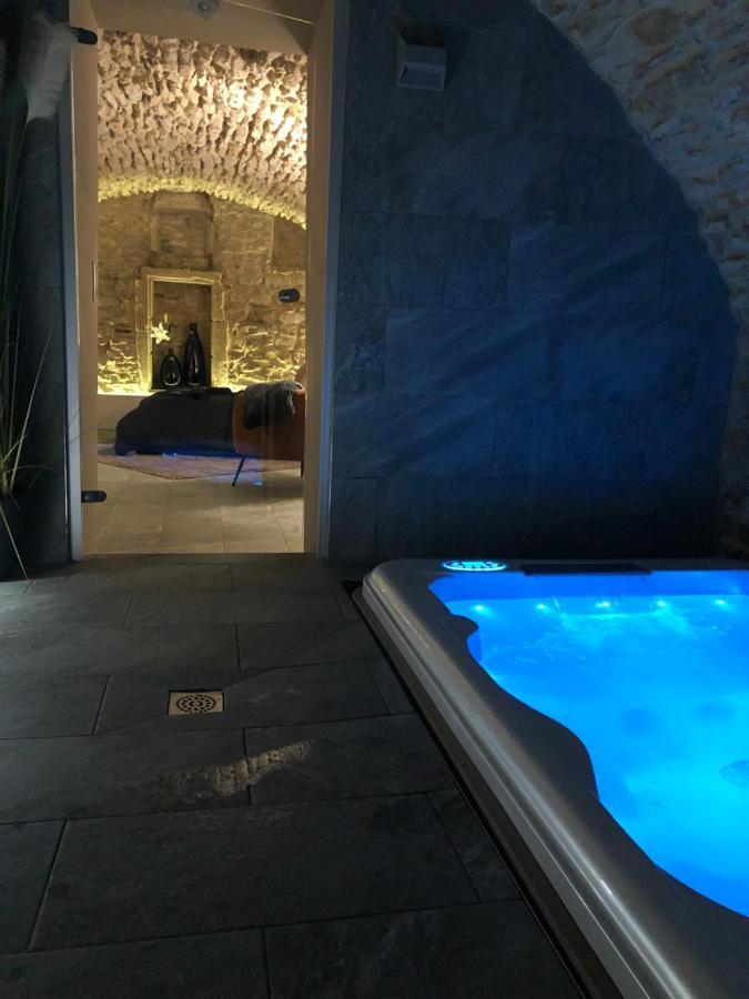 Jaccuzi & Spa Des Caves Stanislas Nancy Eksteriør billede